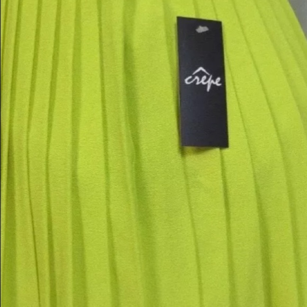 American Apparel Crepe sunburst pleated neon Skirt - Picture 4 of 5